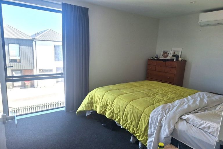 Photo of property in 18/6 Oswald Crescent, Paparangi, Wellington, 6037