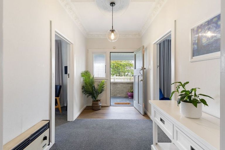 Photo of property in 41 Roy Street, Palmerston North, 4410