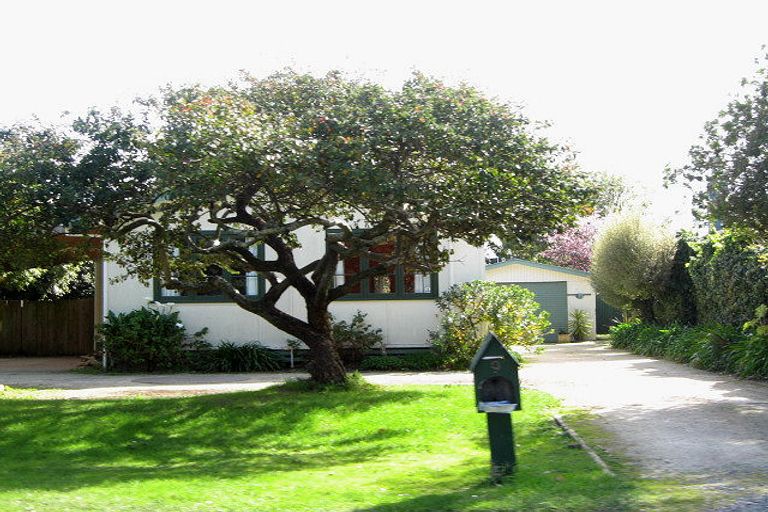 Photo of property in 9 Leyland Road, Te Awanga, 4102