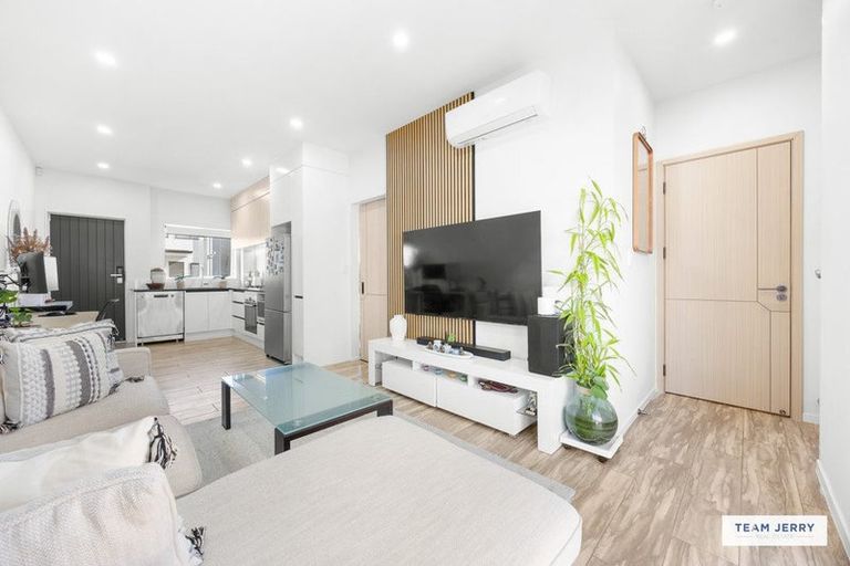 Photo of property in 14 Te Kaapia Road, Papakura, 2110