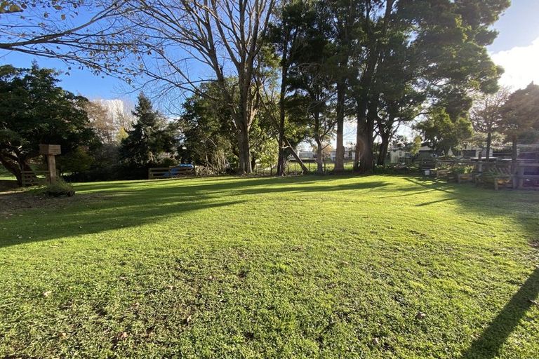 Photo of property in 28 Castle Street, Eltham, 4322