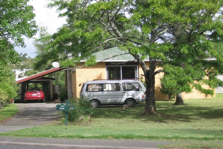 Photo of property in 556 Swanson Road, Ranui, Auckland, 0612