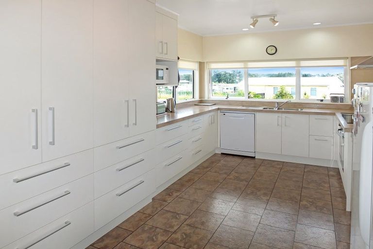 Photo of property in 31 Nash Parade, Foxton Beach, Foxton, 4815