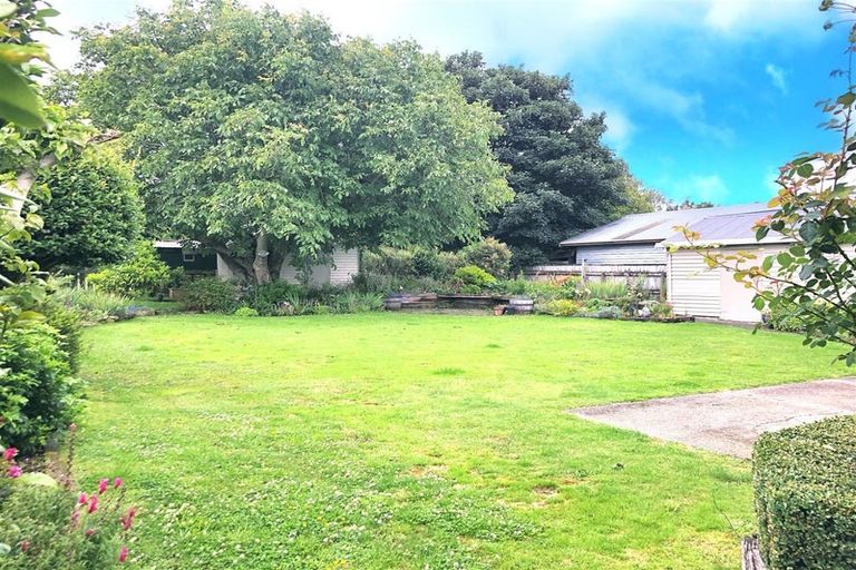 Photo of property in 61 Barraud Street, Dannevirke, 4930