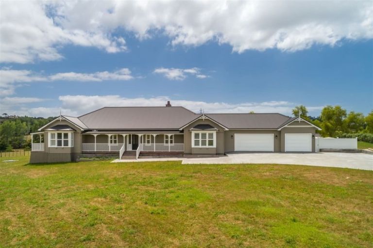 Photo of property in 30 Oak Valley Road, Dairy Flat, Albany, 0792