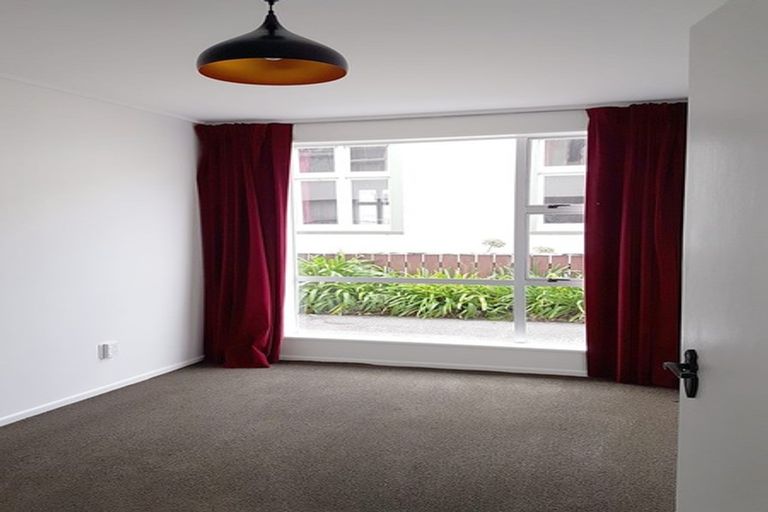 Photo of property in 7/72 Freyberg Street, Lyall Bay, Wellington, 6022