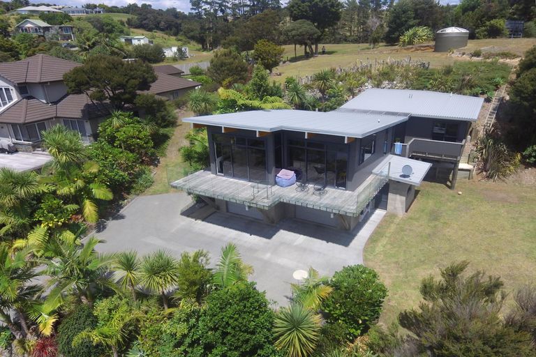 Photo of property in 26 Coachmans Way, Cable Bay, 0420