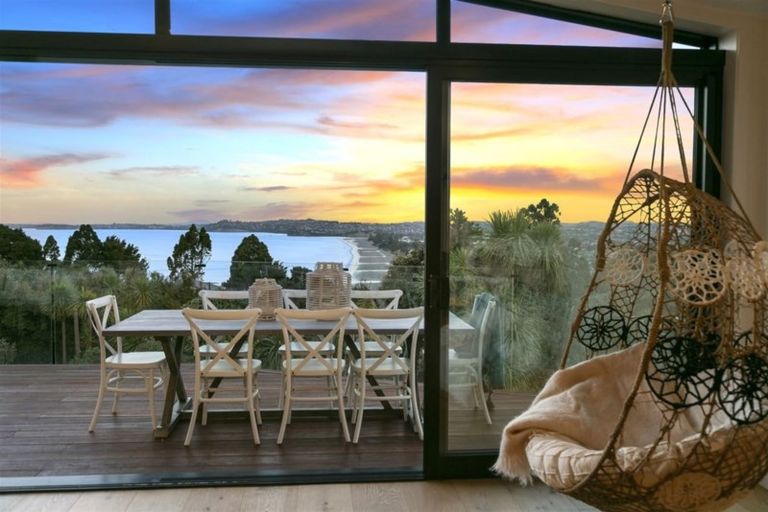 Photo of property in 10 Hillcrest Road, Hatfields Beach, Orewa, 0931