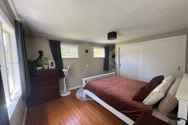 Photo of property in 11 Moa Road, Raumati Beach, Paraparaumu, 5032