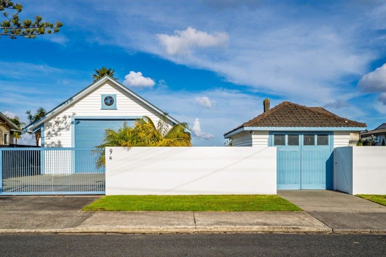 Photo of property in 9 Norwood Road, Bayswater, Auckland, 0622