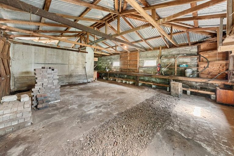 Photo of property in 472 Junction Road, Burgess Park, New Plymouth, 4371