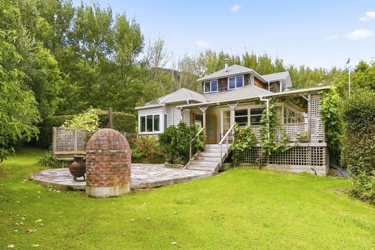 Photo of property in 19 Hadfield Road, Peka Peka, Waikanae, 5391