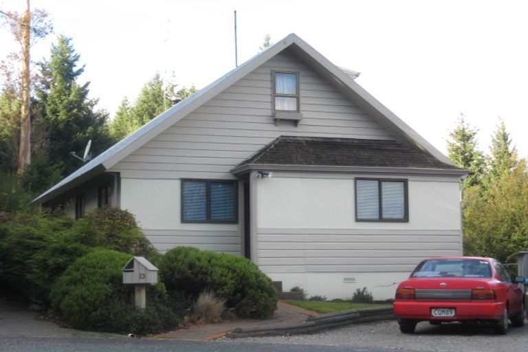 Photo of property in 13 Cameron Place, Fernhill, Queenstown, 9300