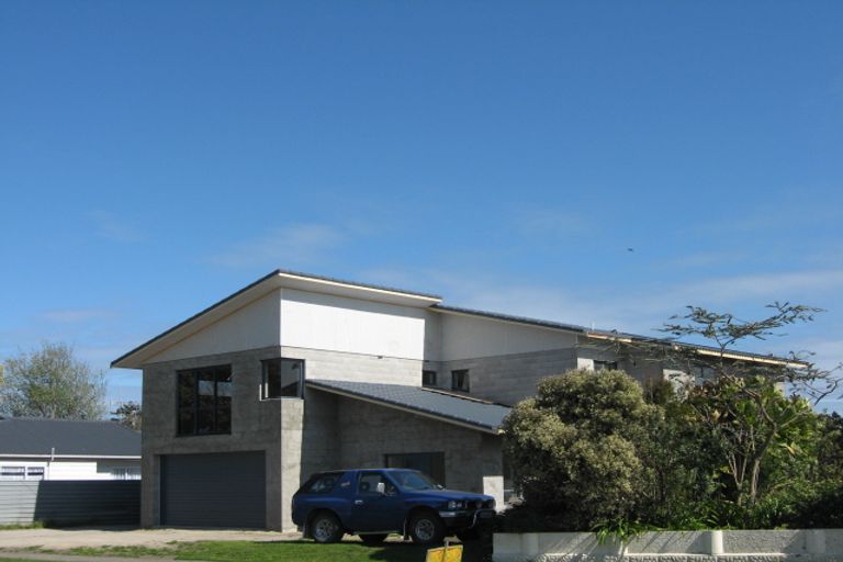 Photo of property in 9 Jackson Street, College Estate, Whanganui, 4500