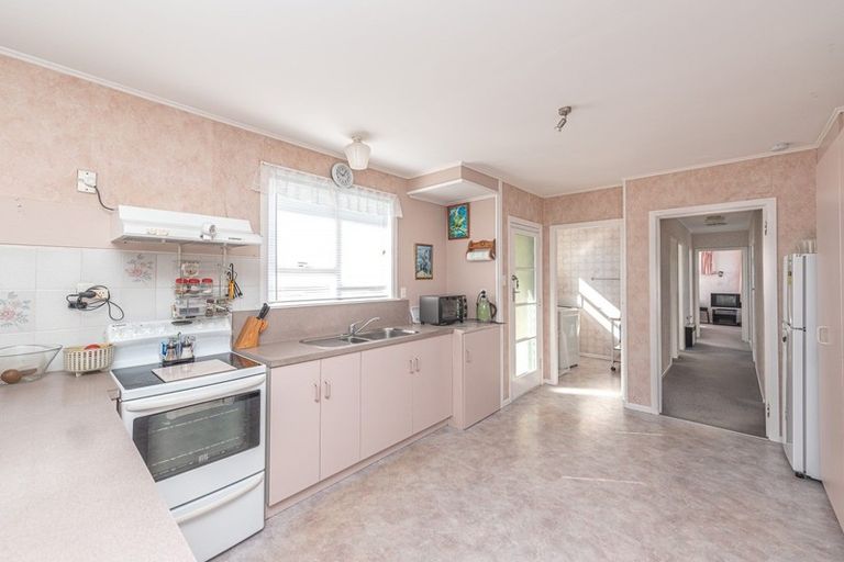 Photo of property in 40 Kowhai Street, Castlecliff, Whanganui, 4501