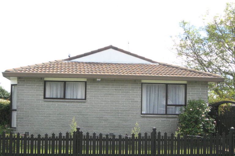 Photo of property in 27 Momorangi Crescent, Redwood, Christchurch, 8051