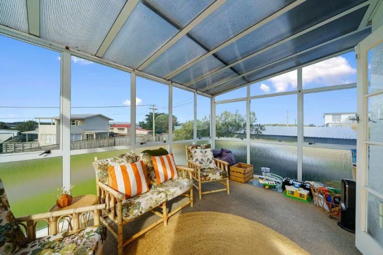 Photo of property in 22 Nelson Street, Foxton Beach, Foxton, 4815