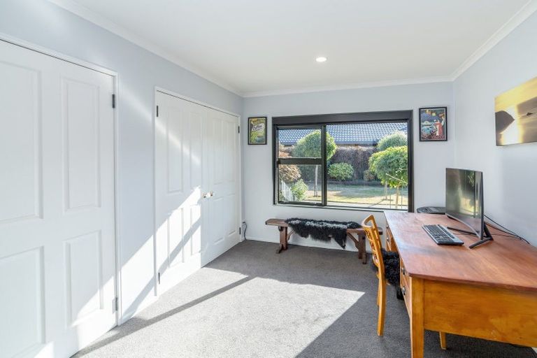 Photo of property in 1 Farley Avenue, Greytown, 5712