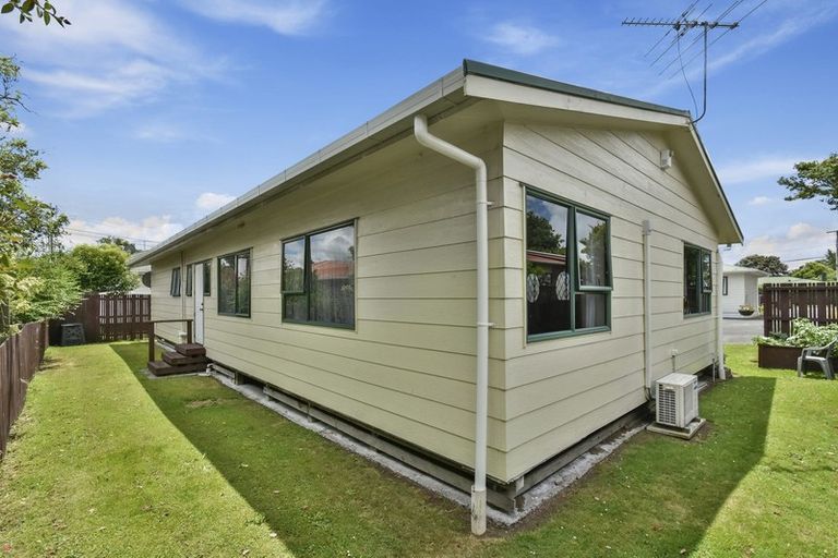 Photo of property in 26a Cosgrave Road, Papakura, 2110