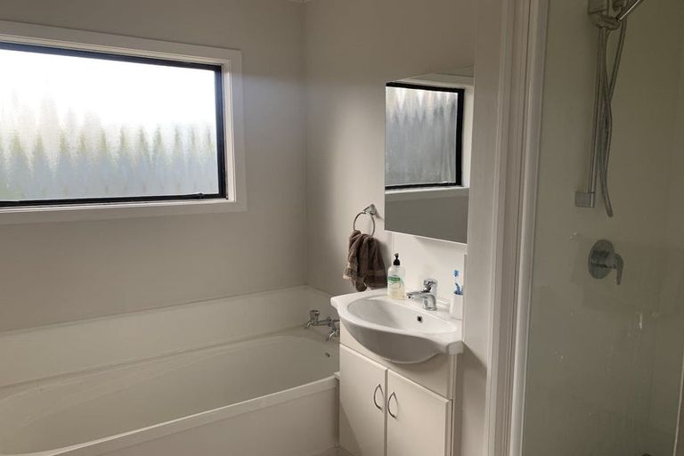 Photo of property in 1 Perry Crescent, Greenmeadows, Napier, 4112