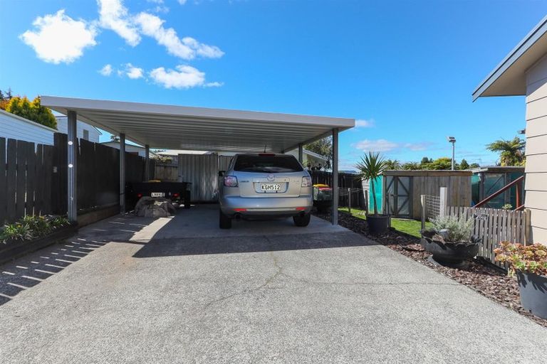 Photo of property in 3b Jet Place, Pukehangi, Rotorua, 3015