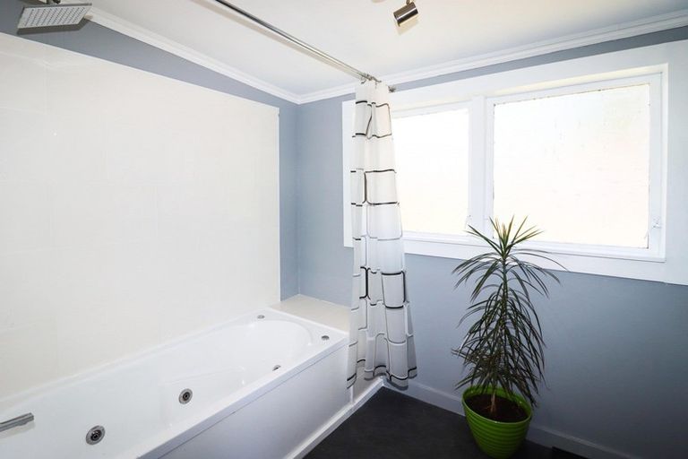 Photo of property in 21 Bridge Street, Eketahuna, 4900