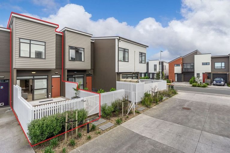 Photo of property in 15 Tuatua Road, Hobsonville, Auckland, 0616