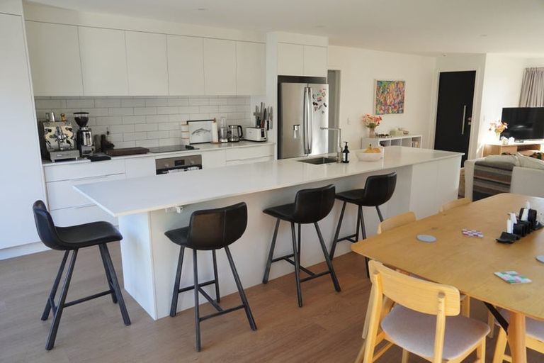 Photo of property in 93 Drysdale Road, Jacks Point, 9371