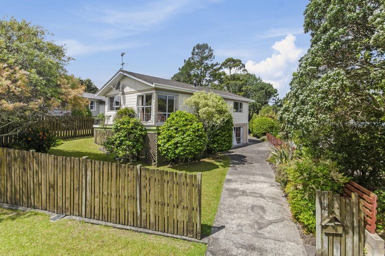 Photo of property in 46 Rehia Road, Massey, Auckland, 0614