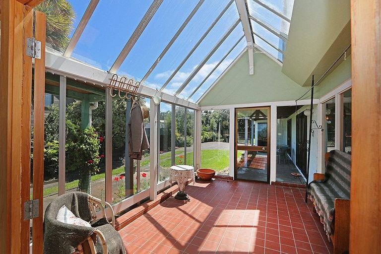 Photo of property in 6 Halse Place, Opunake, 4616