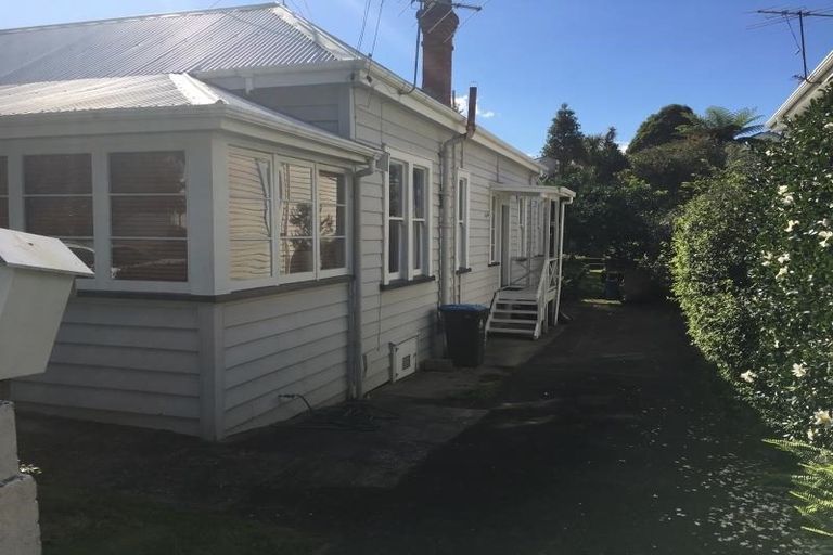 Photo of property in 53 King Edward Street, Eltham, 4322