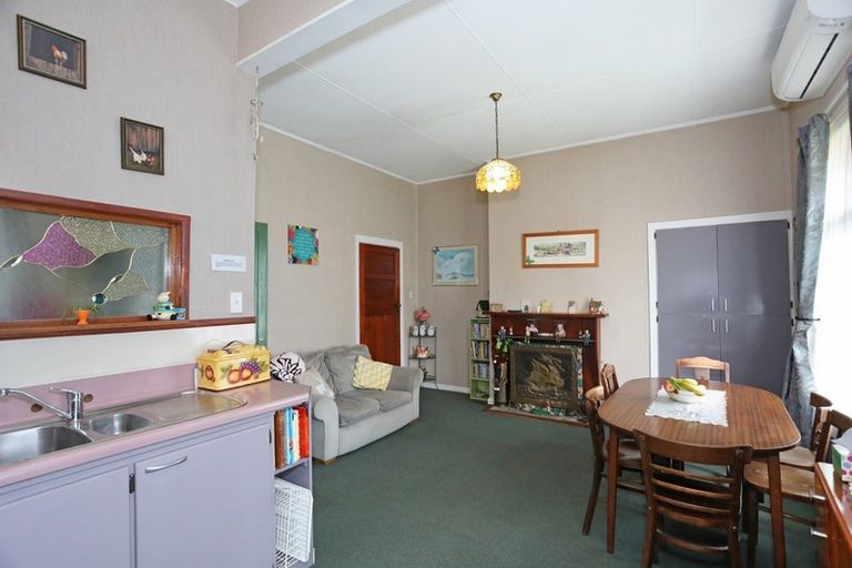 Photo of property in 16 Rira Street, Marton, 4710