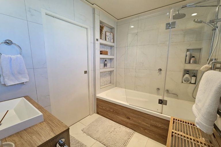 Photo of property in 3/93 Hobsonville Road, West Harbour, Auckland, 0618