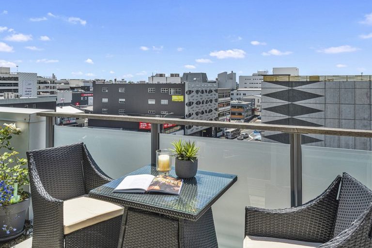 Photo of property in Maison Apartments, 502/16 Huron Street, Takapuna, Auckland, 0622