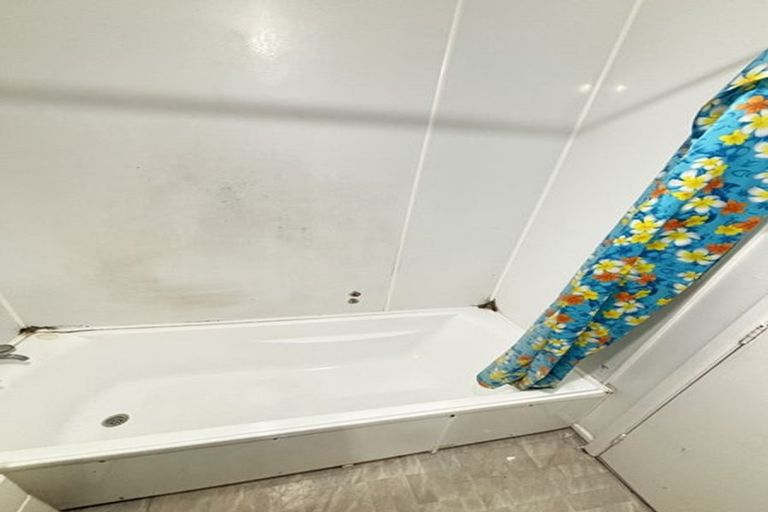 Photo of property in 52 Tatariki Street, Rosehill, Papakura, 2113