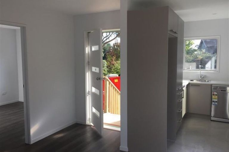 Photo of property in 11 Jomard Terrace, Northcross, Auckland, 0632