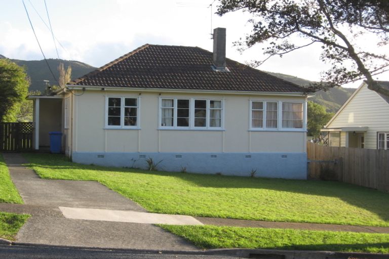 Photo of property in 38 Wilkie Crescent, Naenae, Lower Hutt, 5011