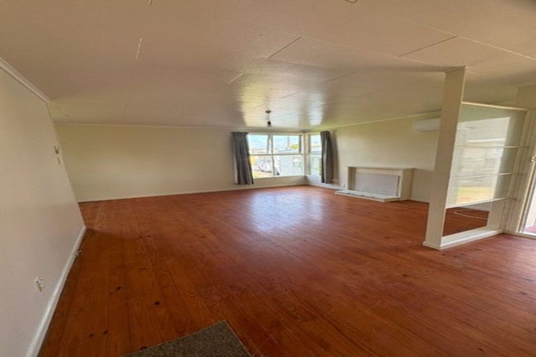 Photo of property in 5 Wroughton Crescent, Otara, Auckland, 2023