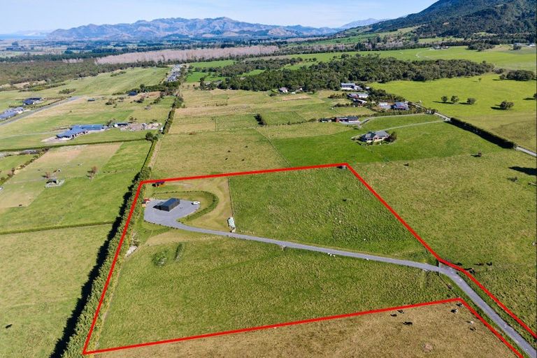 Photo of property in 235a Bay Paddock Road, Hapuku, Kaikoura, 7371