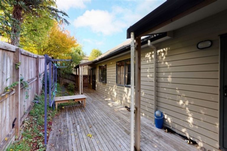 Photo of property in 898a East Coast Road, Northcross, Auckland, 0630