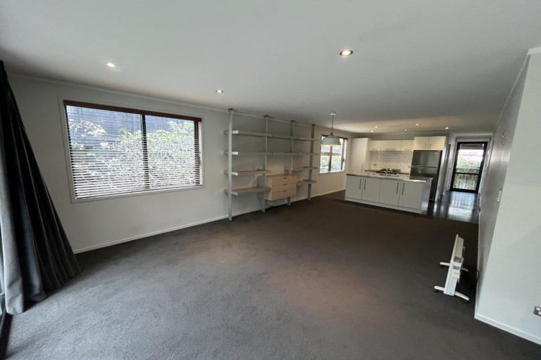 Photo of property in 9a-e Moulton Street, Moturoa, New Plymouth, 4310