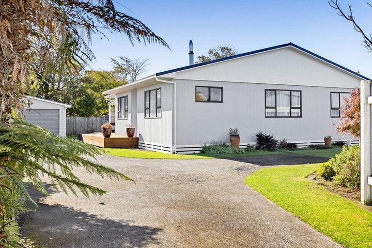 Photo of property in 18 Manuka Place, Hawera, 4610