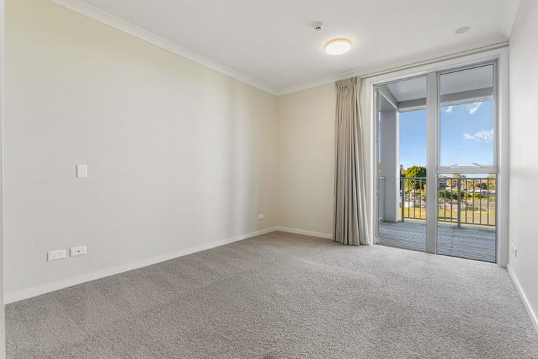 Photo of property in 38 Rewa Rewa Lane, Orewa, 0931