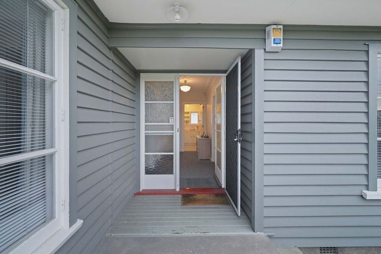 Photo of property in 104 Neill Street, Hornby, Christchurch, 8042