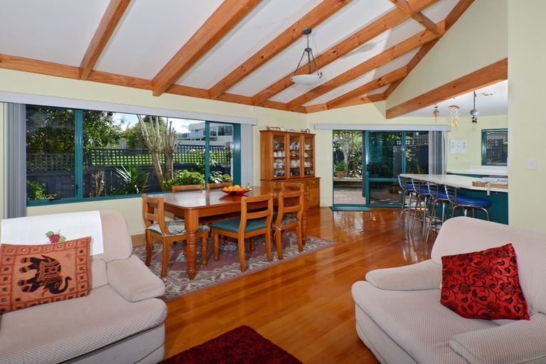 Photo of property in 254 Beach Road, Campbells Bay, Auckland, 0630