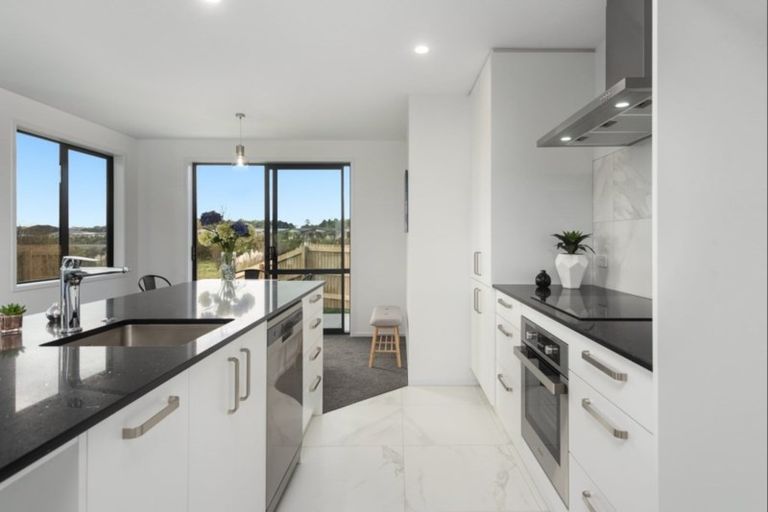 Photo of property in 19 Foley Grove, Pyes Pa, Tauranga, 3110