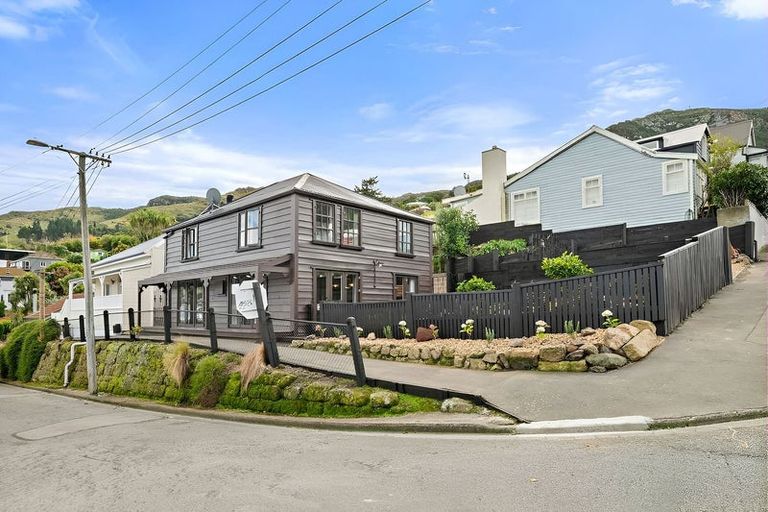 Photo of property in 2a Ripon Street, Lyttelton, 8082