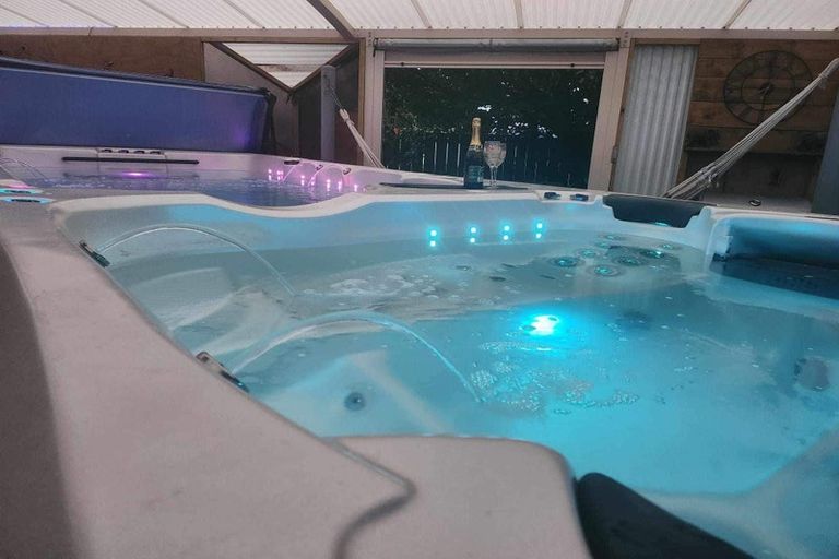 Photo of property in 14 Lowburn Avenue, Waipu, 0510