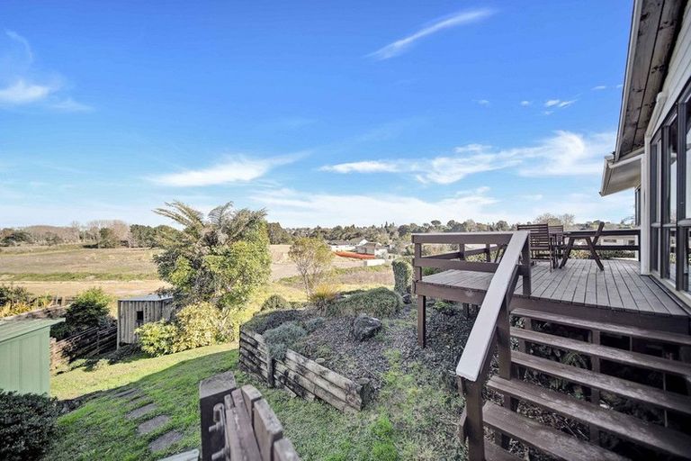 Photo of property in 12 Snowden Place, Opaheke, Papakura, 2113