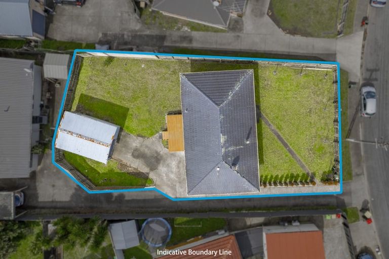 Photo of property in 22a Sutton Crescent, Papakura, 2110